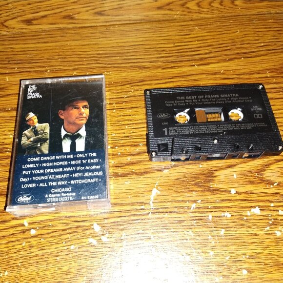 The Best of Frank Sinatra on cassette (Capitol Records) - Picture 1 of 2